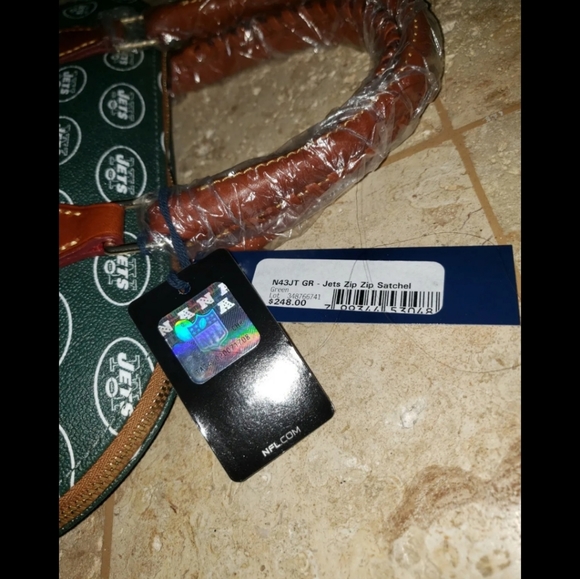 COPY - DOONEY & BOURKE NEW YORK JETS ZIP ZIP SATCHEL LADIES HANDBAG PURSE - Picture 6 of 14